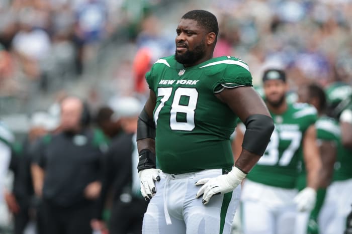Jets' LG Laken Tomlinson (78)